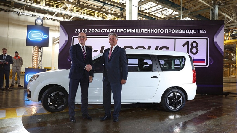 АВТОВАЗ запустил серийное производство Lada e-Largus. Цена известна