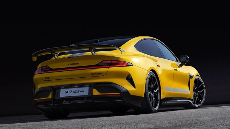 Серийный спортседан Xiaomi SU7 Ultra: три мотора, 1548 л.с. и 1,98 с до «сотни»