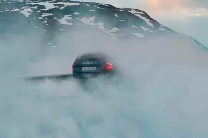 Старший брат Дастера сбросил камуфляж: премьера кроссовера Dacia Bigster уже скоро