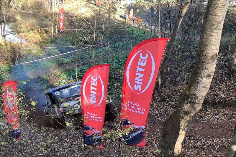 На внедорожной гонке Rainforest Challenge Moscow SINTEC представил новинки автохимии