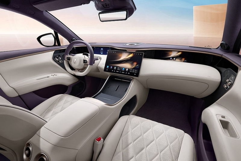 Кроссовер Avatr 11 станет первой официальной моделью марки в России