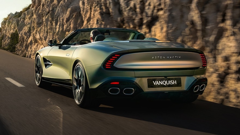 Aston Martin рассекретил Vanquish Volante с открытым верхом и битурбомотором V12