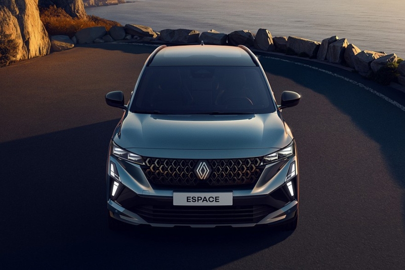 Кроссовер Renault Espace обновился раньше родственного Austral