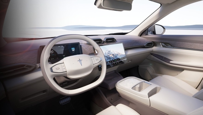 Первенец нового бренда Hedmos от СП Dongfeng Peugeot-Citroen готовится к дебюту