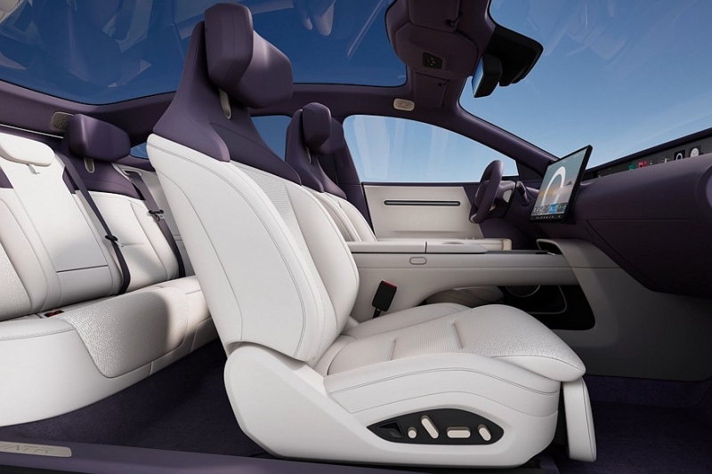 Седан Avatr 06 выходит на рынок: самая дешёвая модель в гамме