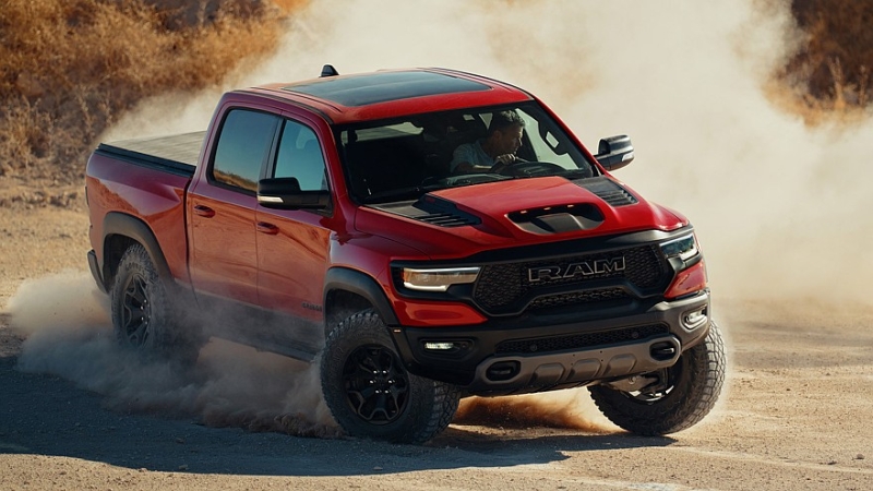 Stellantis планирует вернуть Ram 1500 TRX и представить «горячий» Dodge Hornet GLH в этом году