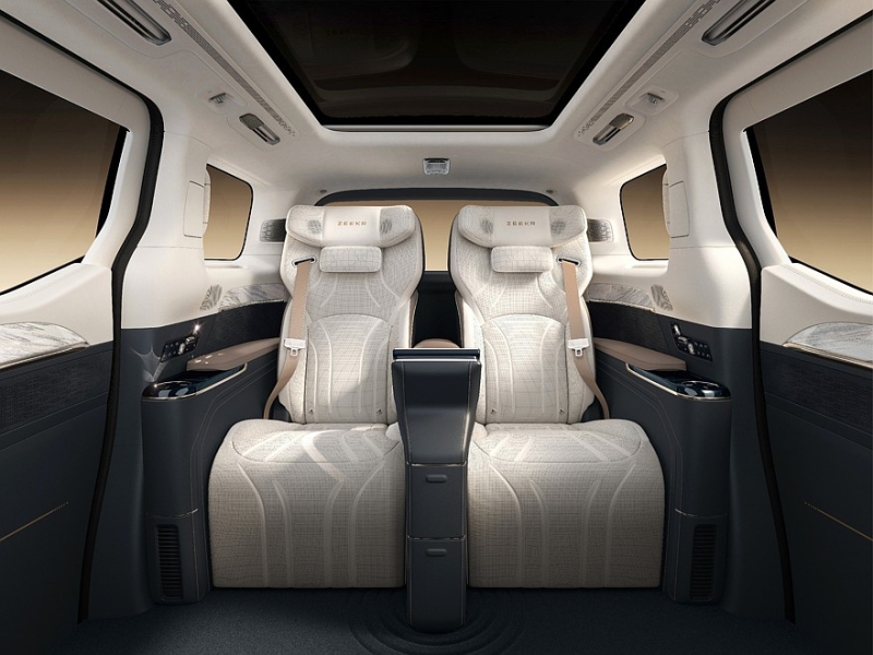 Ещё роскошнее, ещё дороже: VIP-версия Zeekr 009 теперь доступна с золотой отделкой