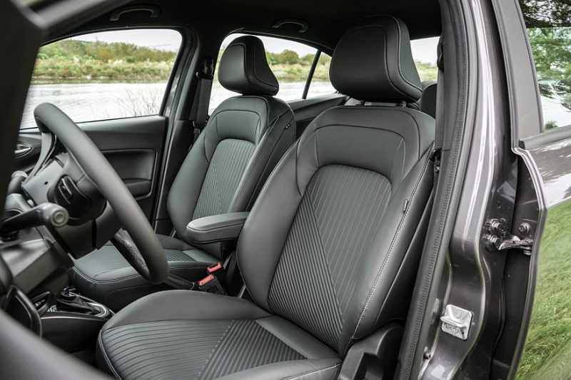 Fiat обновил бюджетный седан Cronos: иной стиль и прежняя техника