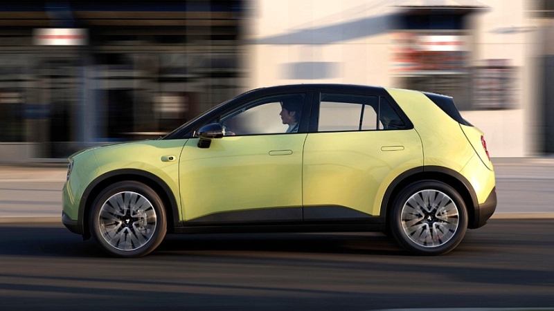 Хэтчбек Firefly выходит на рынок, чтобы отнять покупателей у Mini и smart