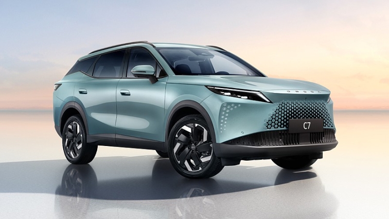 Кроссовер Omoda C7 готовится к выходу на российский рынок: старт продаж намечен на май