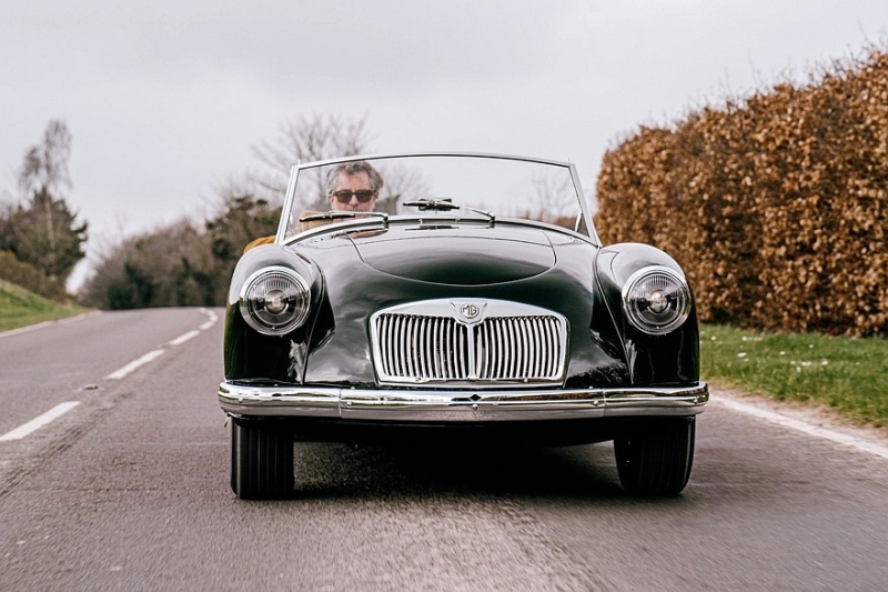 MGA Factory Edition: лёгкий рестомод от Frontline Cars с двумя моторами Ford на выбор