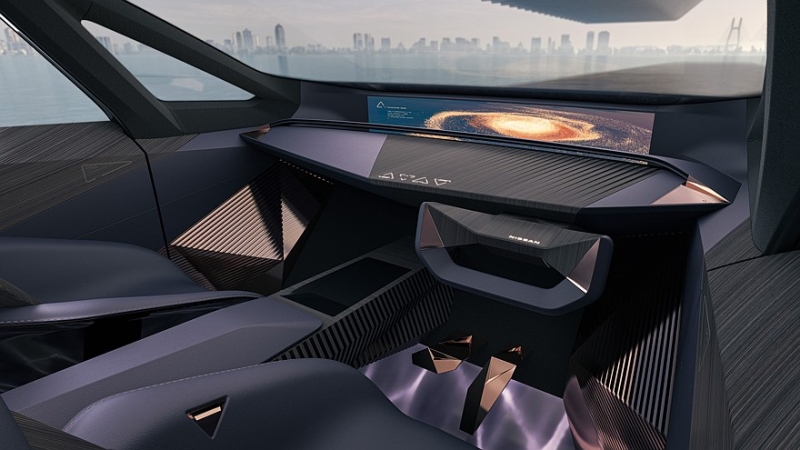 Nissan готовит минивэн Elgrand следующего поколения: первые тизеры