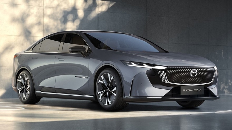 Новый кроссовер Mazda CX-6e: первые изображения