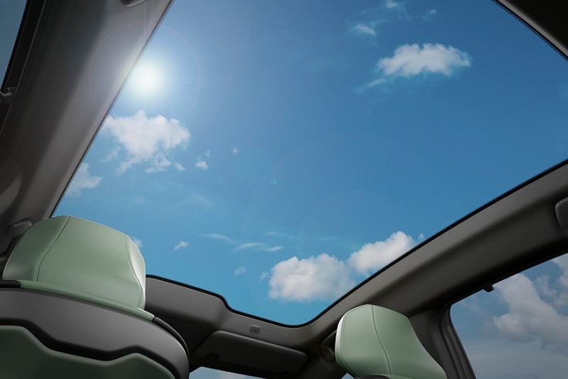 Новый седан Lexus ES: гибрид или электрокар и два варианта оформления салона