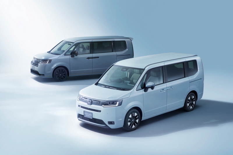 Обновлён популярный минивэн Honda Step WGN: расширенное оснащение и особая версия