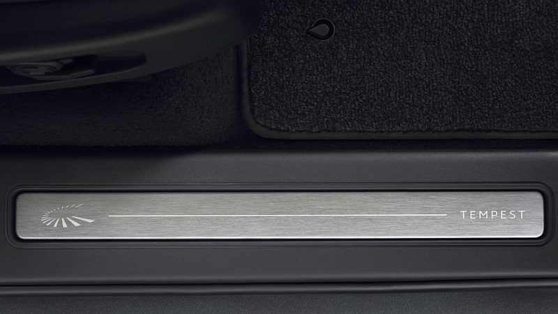 Land Rover Discovery получил пару особенных версий в честь юбилея