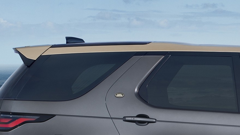 Land Rover Discovery получил пару особенных версий в честь юбилея