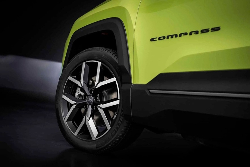 Не дотерпел до премьеры: Jeep Compass нового поколения раскрылся досрочно