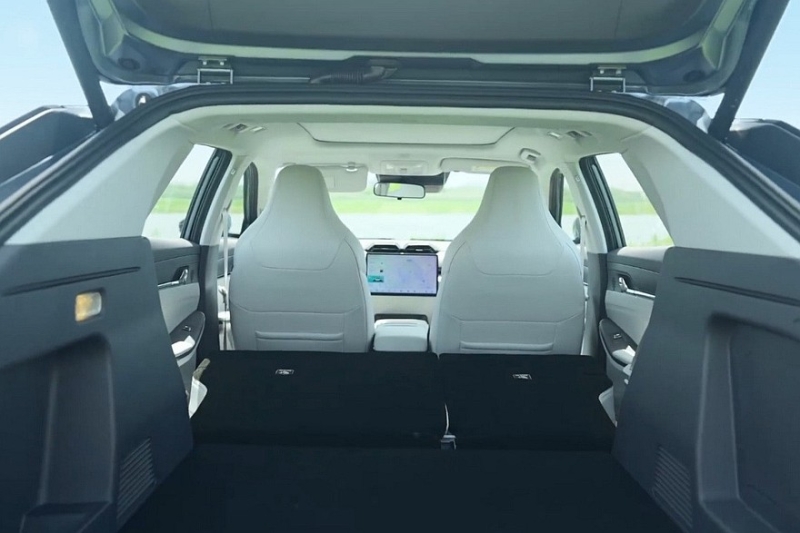 Не такой уж и новый кроссовер Hedmos 06 от СП Dongfeng Peugeot-Citroen доступен к заказу