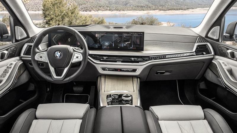 Новый BMW X7: первые изображения
