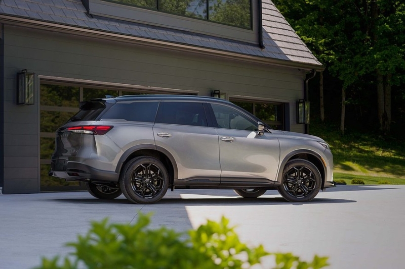 Представлен рестайлинговый Infiniti QX60: дизайн в стиле QX80 и версия «под спорт»