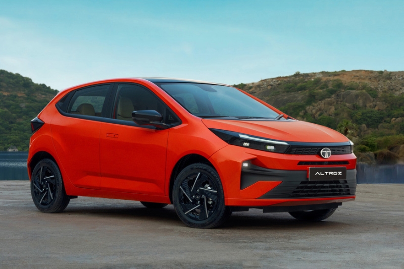Представлен рестайлинговый «премиальный» компакт Tata Altroz: по-прежнему бензин или дизель