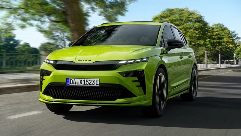 Топовые кроссоверы: Skoda рассекретила обновлённые Enyaq RS и Enyaq Coupe RS