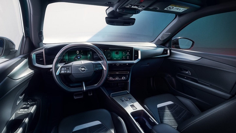 «Заряженный» кроссовер Opel Mokka GSE показался на первых тизерах