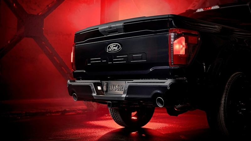 Ford F-150 Lobo: уличный забияка c V8, заниженной подвеской и эффектным декором