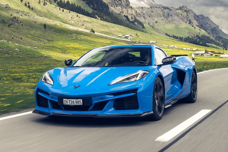 Гибридный Chevrolet Corvette E-Ray добрался до Европы в слегка ослабленном виде