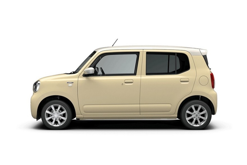 Компакт Suzuki Alto стал безопаснее и экономичнее после рестайлинга