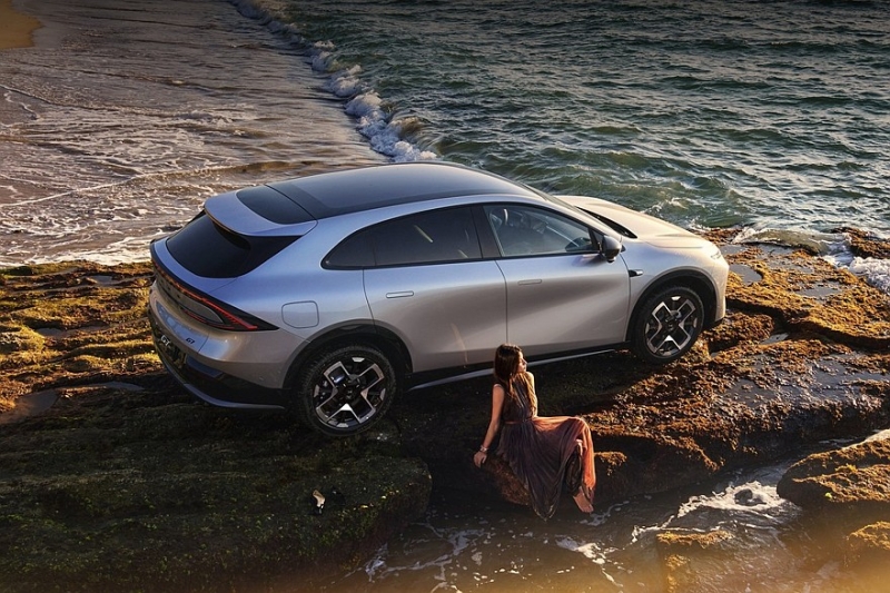 Кроссовер Xpeng G7 стал доступен к заказу: богатое оснащение, дешевле Tesla Model Y