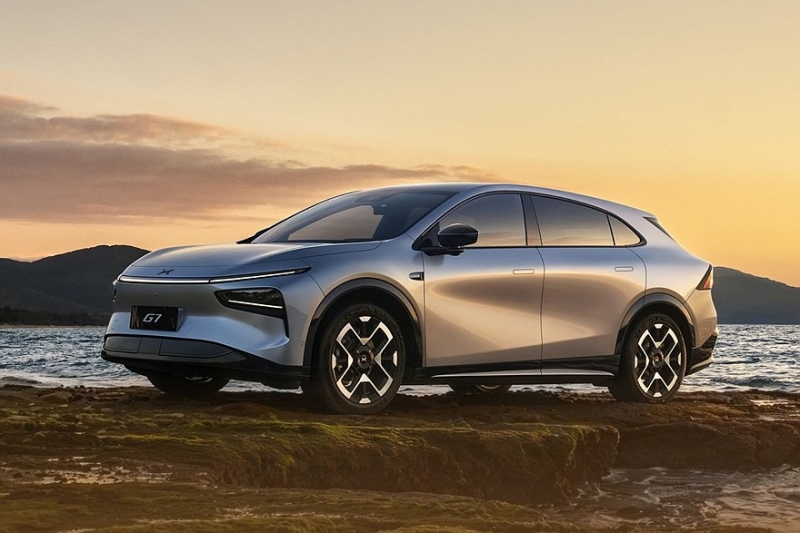 Кроссовер Xpeng G7 стал доступен к заказу: богатое оснащение, дешевле Tesla Model Y