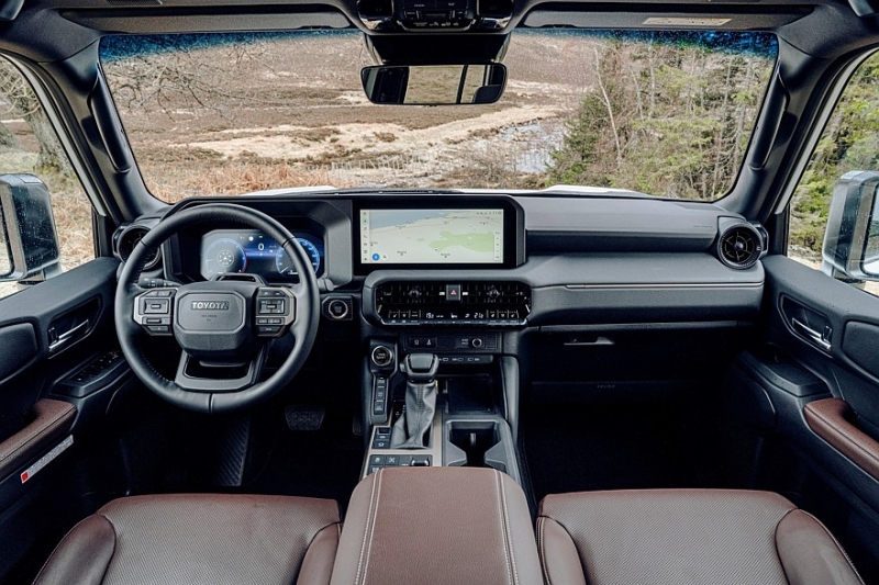 Лучше тянет, меньше дымит: Toyota Land Cruiser Prado стал мягким гибридом в Европе
