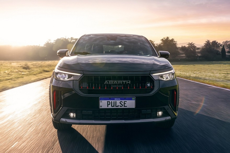 Обновлённый кроссовер Fiat Pulse: теперь и «горячая» версия от Abarth