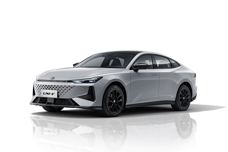 Показан Changan Uni-V с новым дизайном: лифтбек объявлен следующим поколением