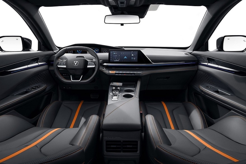 Показан Changan Uni-V с новым дизайном: лифтбек объявлен следующим поколением