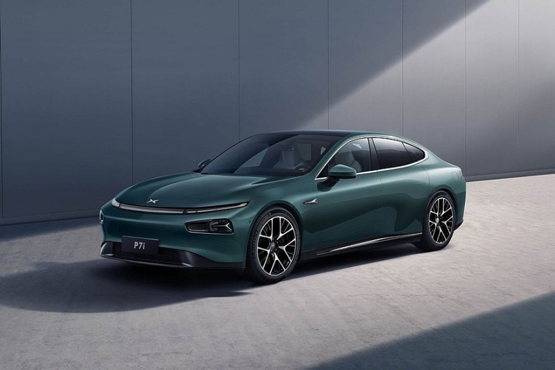 Эффектный Xpeng P7 нового поколения готов к премьере: лифтбек вместо седана