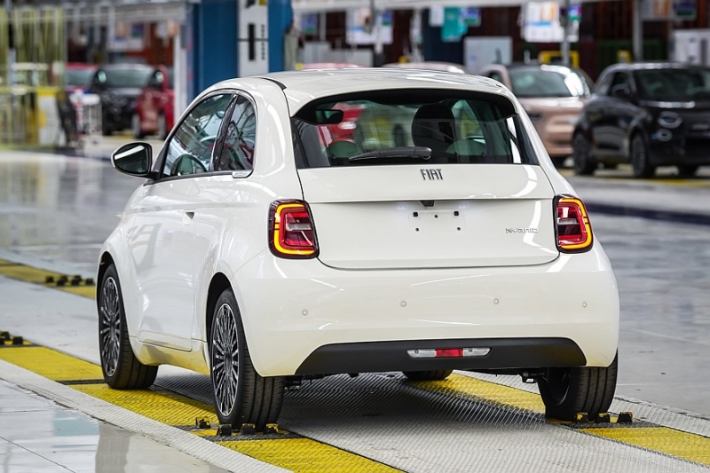 Итальянцы показали новый бензиновый Fiat 500 со старым мотором