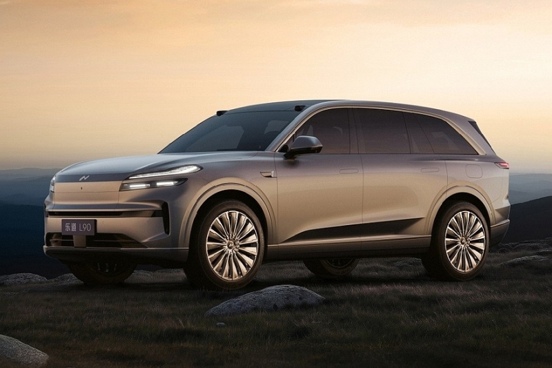 Nio готовится вывести на рынок большой кроссовер Onvo L90: рассекречен интерьер