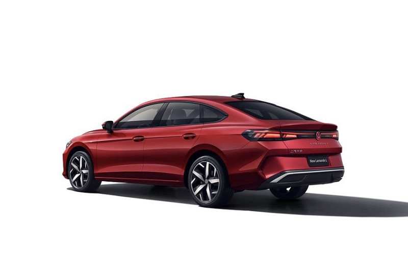 Обновлённый лифтбек Volkswagen Lamando L: раздельные экраны, более мощный мотор и GTS-версия