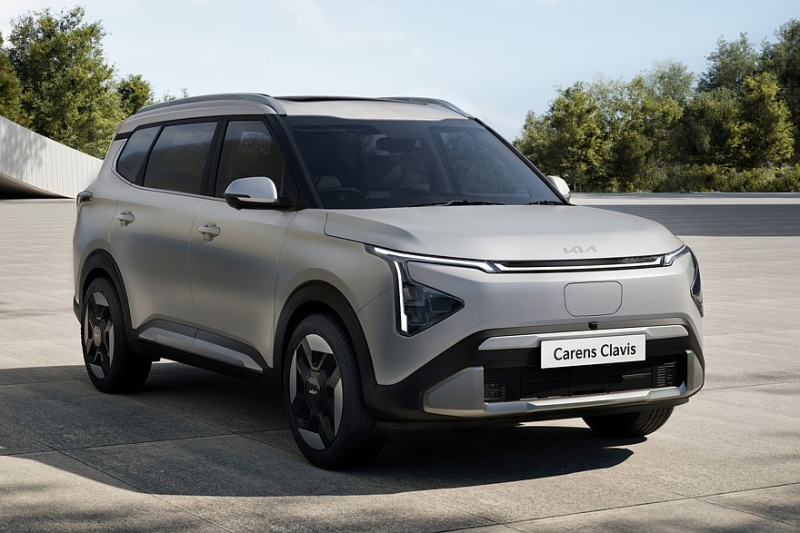 «Престижный» кроссвэн Kia Carens Clavis с другой «начинкой»: продажи начались