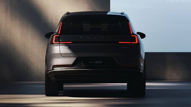 Шведы не готовы отказаться от ДВС: у флагманского кроссовера Volvo XC90 будет новое поколение