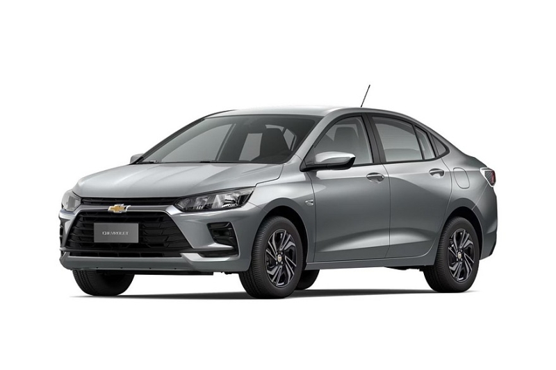 Теряющий покупателей Chevrolet Onix пережил рестайлинг: официальные фото