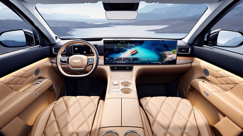 Exeed собирается вывести на российский рынок флагманский кроссовер Exlantix E02