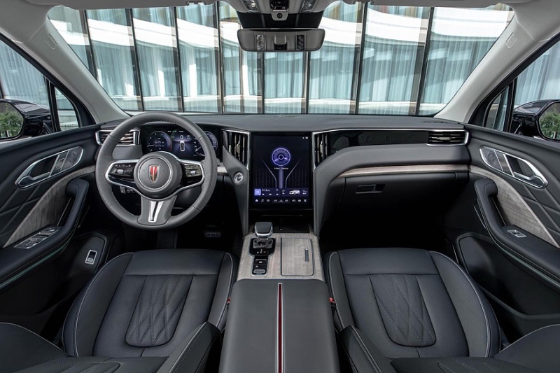 Кроссовер Hongqi HS7 второго поколения выходит на российский рынок, цены известны