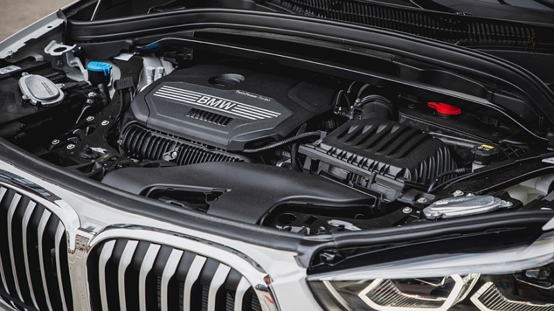 Mercedes-Benz может начать использовать двигатели BMW в своих будущих моделях