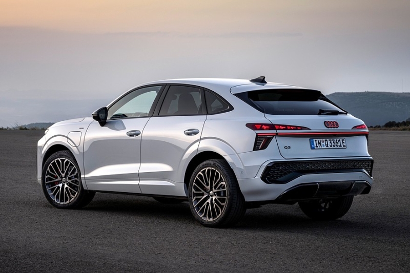 Новый Audi Q3 обзавёлся купеобразной версией Sportback: профиль ниже, цены выше