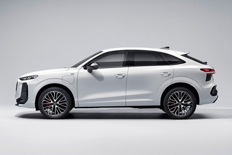 Новый Audi Q3 обзавёлся купеобразной версией Sportback: профиль ниже, цены выше