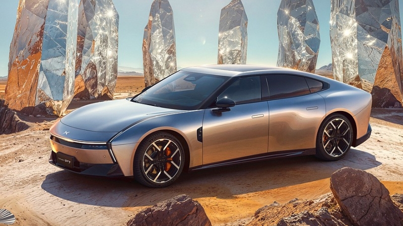 Новый Xpeng P7 выходит на рынок: крутой дизайн и очень богатое оснащение за свои деньги